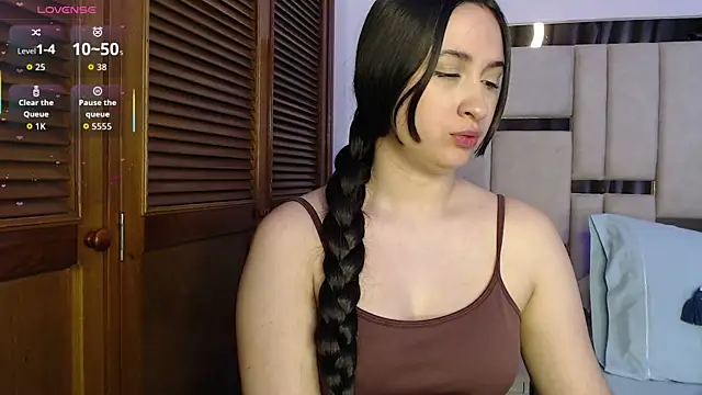 sofiaduque 26 online show from May 3, 7:31 pm