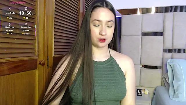 sofiaduque 26 online show from May 4, 8:05 pm