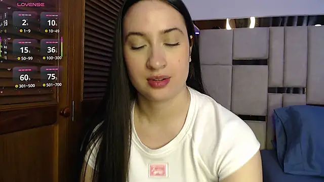 sofiaduque 26 online show from May 9, 7:52 pm