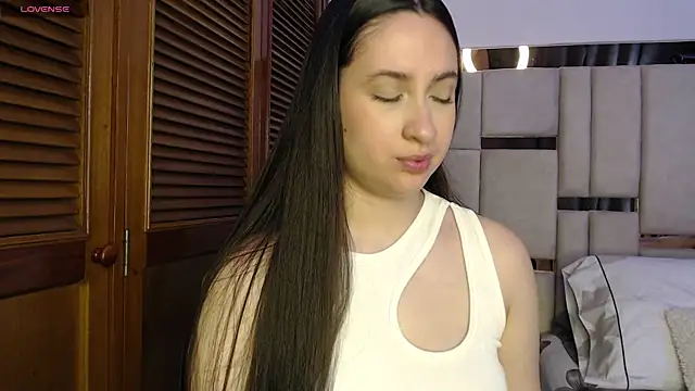 sofiaduque 26 online show from June 3, 8:03 pm