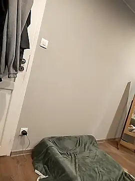 Snapshot of Au_plaisir_des_femmes chatting on October 15, 11:21 am Au plaisir des femmes online show from October 15, 11:21 am