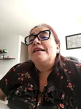 Snapshot of MARIANMILLS__ chatting on March 21, 4:18 pm MARIANMILLS   online show from March 21, 4:18 pm