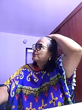 Snapshot of MARIANMILLS__ chatting on December 14, 2:17 am MARIANMILLS online show from December 14, 2:17 am