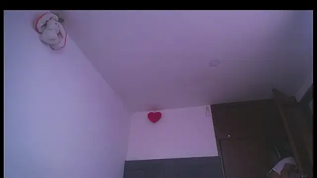 Snapshot of Yinn_Silver chatting on July 31, 12:04 pm Yinn Silver online show from July 31, 12:04 pm