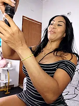 Snapshot of Charlotte_Bayron chatting on September 9, 12:10 am Charlotte Bayron online show from September 9, 12:10 am