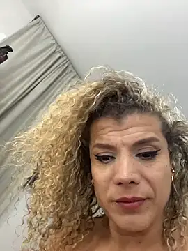 Snapshot of Georgiafox chatting on October 10, 6:01 am Georgiafox online show from October 10, 6:01 am