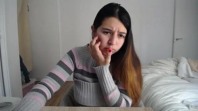 Snapshot of Contantin_helena chatting on January 8, 1:41 pm Contantin helena online show from January 8, 1:41 pm