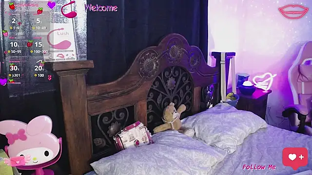 Snapshot of SexyLuna__ chatting on February 9, 1:46 pm SexyLuna online show from February 9, 1:46 pm