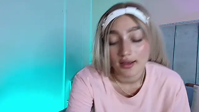 Giaa Ross online show from January 9, 2:51 pm