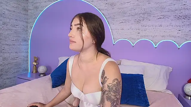 Giaa Ross online show from March 9, 7:40 pm