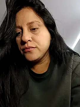 Snapshot of whitegirl0122 chatting on February 18, 1:33 pm whitegirl0122 online show from February 18, 1:33 pm