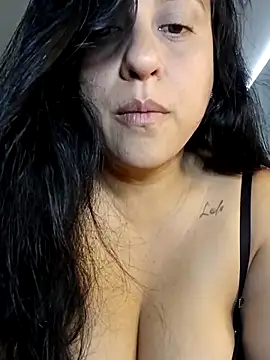 Snapshot of whitegirl0122 chatting on March 18, 12:47 pm whitegirl0122 online show from March 18, 12:47 pm