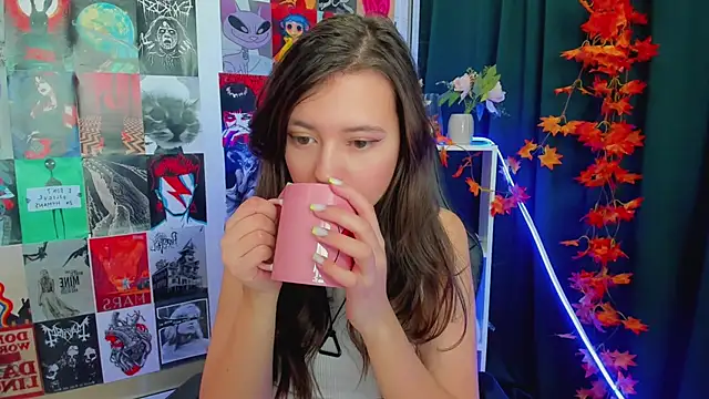 Snapshot of Lina_Brownie chatting on December 19, 5:40 am Lina Brownie online show from December 19, 5:40 am