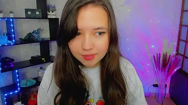 Snapshot of Lina_Brownie chatting on December 28, 2:22 am Lina Brownie online show from December 28, 2:22 am