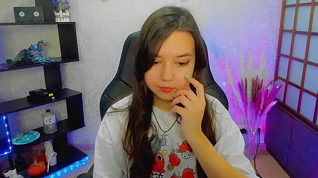 Snapshot of Lina_Brownie chatting on December 29, 2:17 am Lina Brownie online show from December 29, 2:17 am