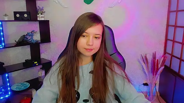 Snapshot of Lina_Brownie chatting on January 4, 5:05 am Lina Brownie online show from January 4, 5:05 am