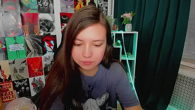 Snapshot of Lina_Brownie chatting on January 11, 2:09 am Lina Brownie online show from January 11, 2:09 am