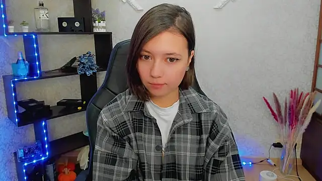 Snapshot of Lina_Brownie chatting on January 25, 2:26 am Lina Brownie online show from January 25, 2:26 am