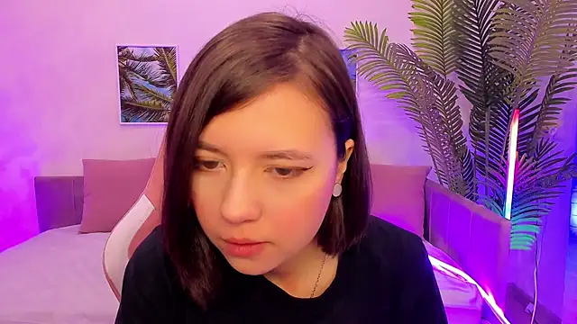 Snapshot of Lina_Brownie chatting on February 16, 1:58 am Lina Brownie online show from February 16, 1:58 am