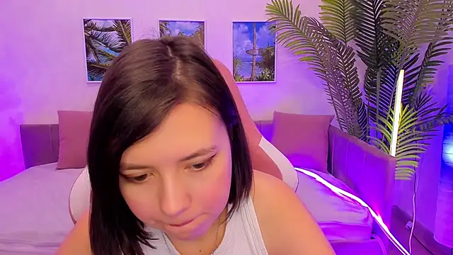 Snapshot of Lina_Brownie chatting on February 16, 5:04 am Lina Brownie online show from February 16, 5:04 am