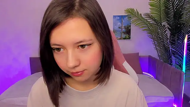 Snapshot of Lina_Brownie chatting on February 22, 1:44 am Lina Brownie online show from February 22, 1:44 am