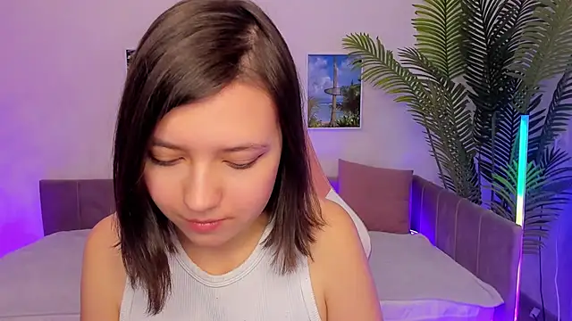 Snapshot of Lina_Brownie chatting on March 9, 5:33 am Lina Brownie online show from March 9, 5:33 am