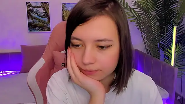 Snapshot of Lina_Brownie chatting on March 14, 5:16 am Lina Brownie online show from March 14, 5:16 am