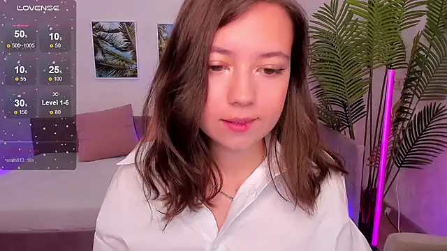 Snapshot of Lina_Brownie chatting on September 9, 2:44 am Lina Brownie online show from September 9, 2:44 am