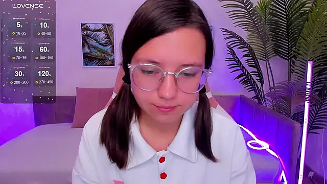 Snapshot of Lina_Brownie chatting on October 6, 2:31 am Lina Brownie online show from October 6, 2:31 am