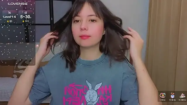 Snapshot of Lina_Brownie chatting on December 15, 3:22 am Lina Brownie online show from December 15, 3:22 am