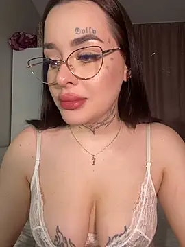 Snapshot of fuckdoll_18 chatting on February 16, 3:27 pm fuckdoll 18 online show from February 16, 3:27 pm