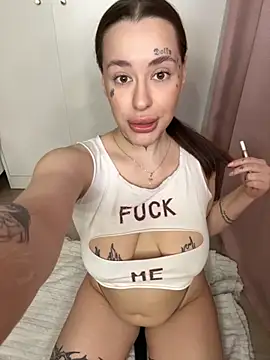 Snapshot of fuckdoll_18 chatting on October 2, 7:59 am fuckdoll 18 online show from October 2, 7:59 am