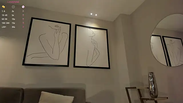 Snapshot of CharlotteCox_ chatting on December 9, 2:06 pm CharlotteCox online show from December 9, 2:06 pm