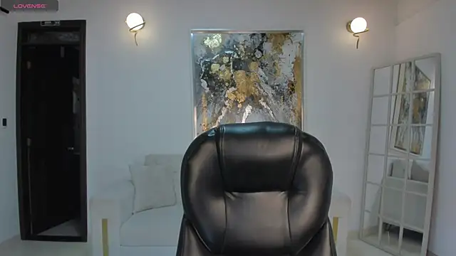 CharlotteCox  online show from April 26, 3:15 am