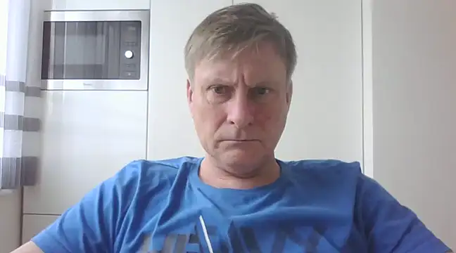 Snapshot of johnnym1 chatting on January 31, 9:16 am johnnym1 online show from January 31, 9:16 am