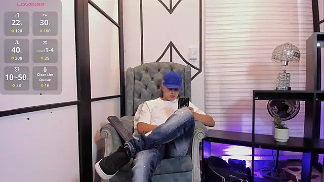 JuniorMorris  online show from September 29, 9:52 pm