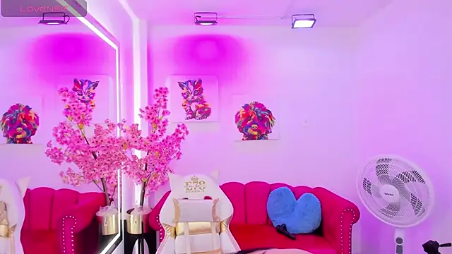 Snapshot of Miss_dolly_ chatting on February 12, 12:33 pm Miss dolly online show from February 12, 12:33 pm