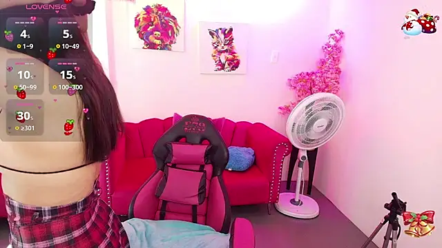 Snapshot of Miss_dolly_ chatting on November 18, 12:31 pm Miss dolly online show from November 18, 12:31 pm