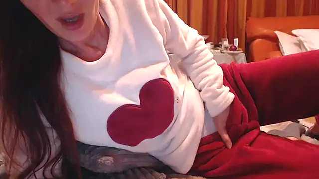 Snapshot of LovelyAndraGirl chatting on September 30, 2:05 am LovelyAndraGirl online show from September 30, 2:05 am