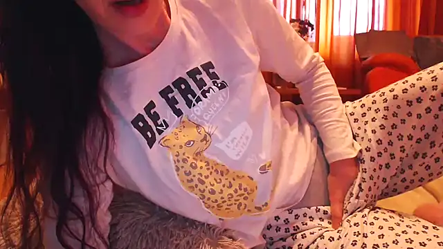 LovelyAndraGirl online show from March 18, 7:11 am