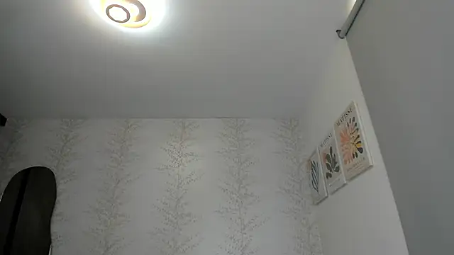 layla vanegas online show from January 25, 5:19 pm