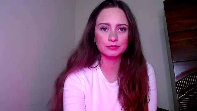 Sophie Raegan online show from December 18, 12:21 am