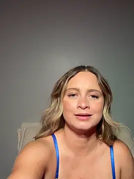 Sophie Raegan online show from October 28, 1:03 pm