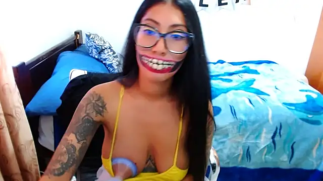 Snapshot of sofia_rosse4 chatting on October 3, 10:40 pm sofia rosse4 online show from October 3, 10:40 pm