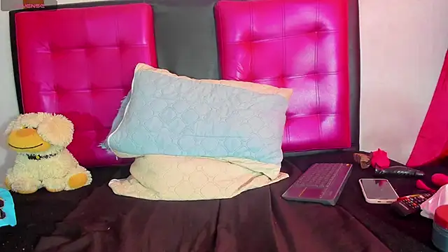 AlanaLars online show from September 14, 4:17 pm