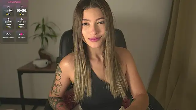Snapshot of AyraSmith_ chatting on June 30, 12:00 am AyraSmith online show from June 30, 12:00 am