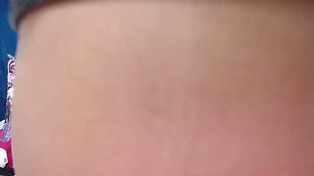 Snapshot of HotSmallTits chatting on July 16, 6:47 pm HotSmallTits online show from July 16, 6:47 pm