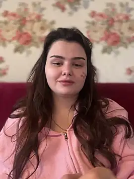 Snapshot of NikaMur chatting on February 14, 8:42 am NikaMur online show from February 14, 8:42 am