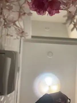 Snapshot of NikaMur chatting on March 3, 9:44 am NikaMur online show from March 3, 9:44 am