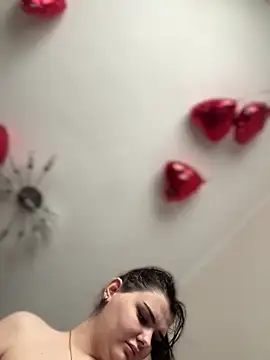 Snapshot of NikaMur chatting on March 5, 6:44 am NikaMur online show from March 5, 6:44 am